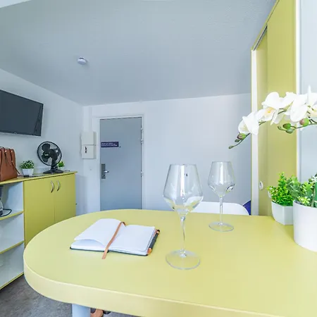 Montempô Apparthôtel Evry Appart hôtel
